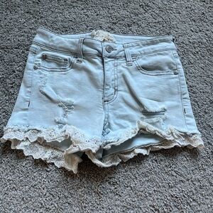 Altar’d State Eyelet Trim Distressed Light Wash Denim Shorts Size 25/1